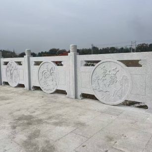 长春芝麻白河道栏杆 石材栏杆