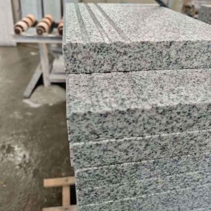 长春芝麻白楼梯踏步