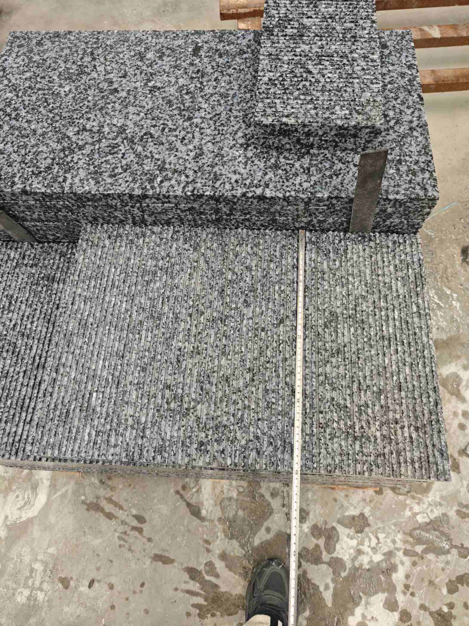 长春芝麻黑拉丝面