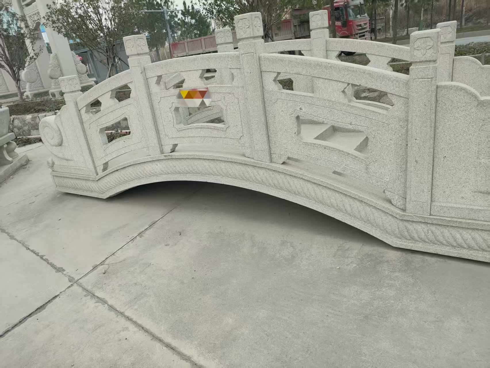 长春芝麻白拱桥，石桥
