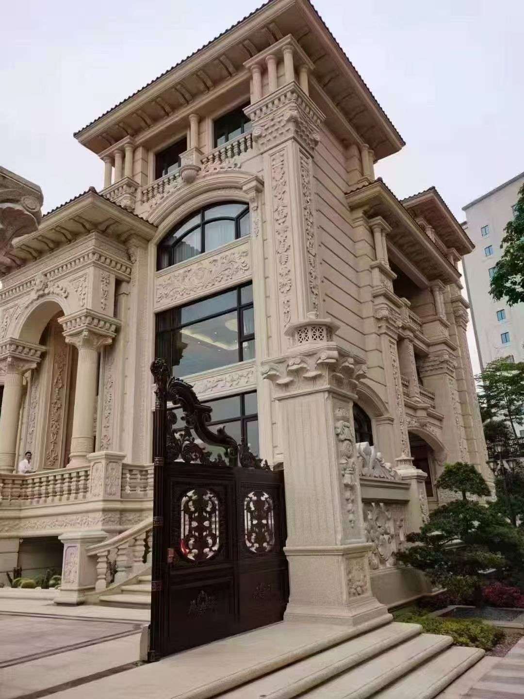 长春黄金麻别墅外墙异形定制