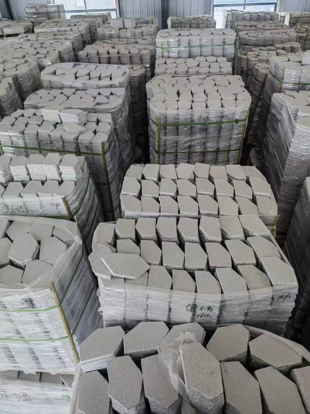 长春芝麻白石材冰裂纹，碎拼。