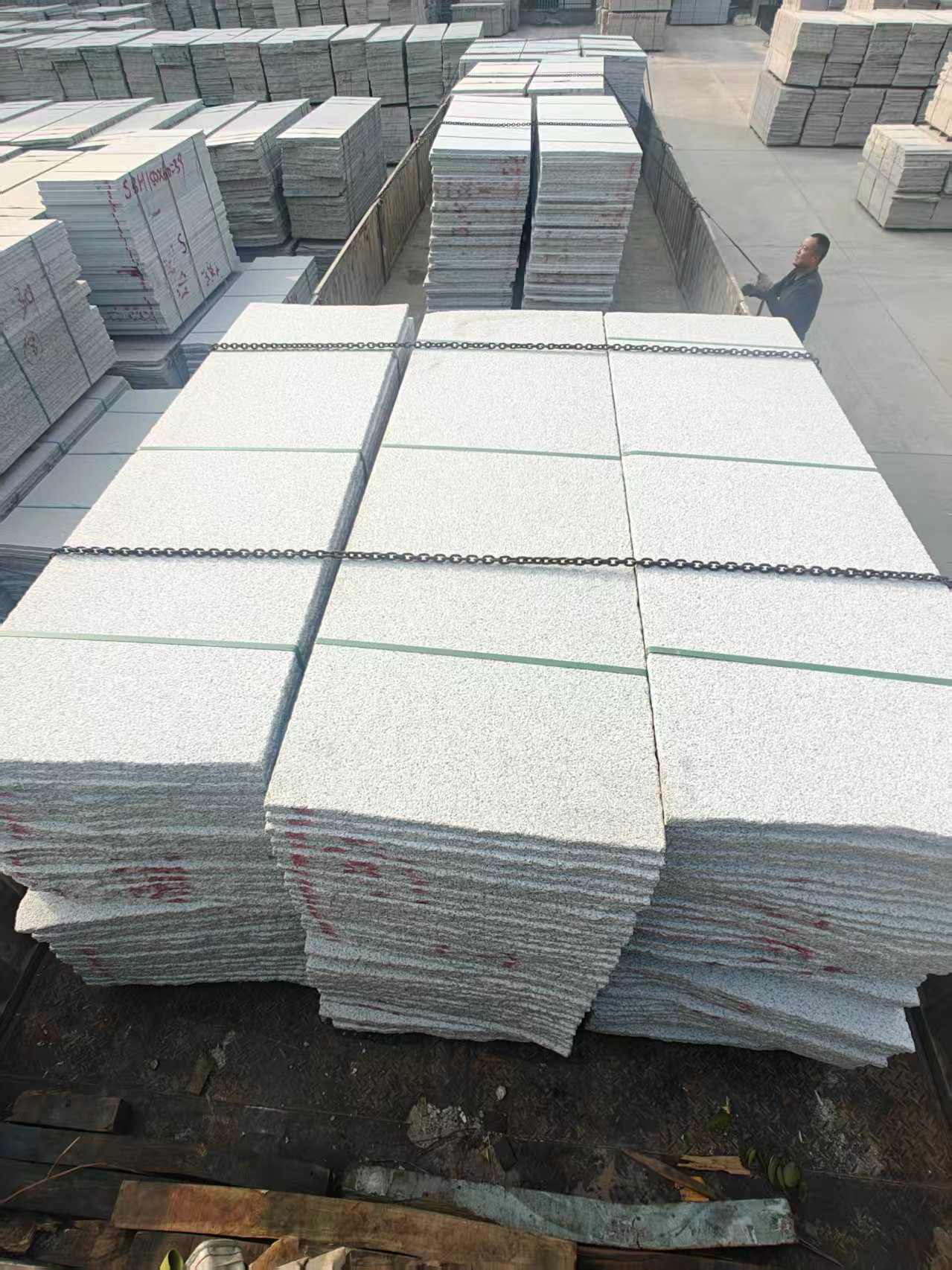 长春芝麻白毛板，石材毛板